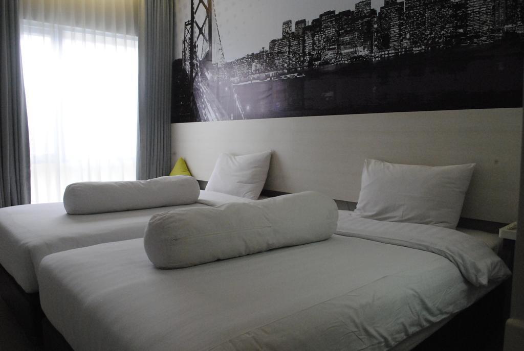 Vio Westhoff Hotel Bandung Exterior foto