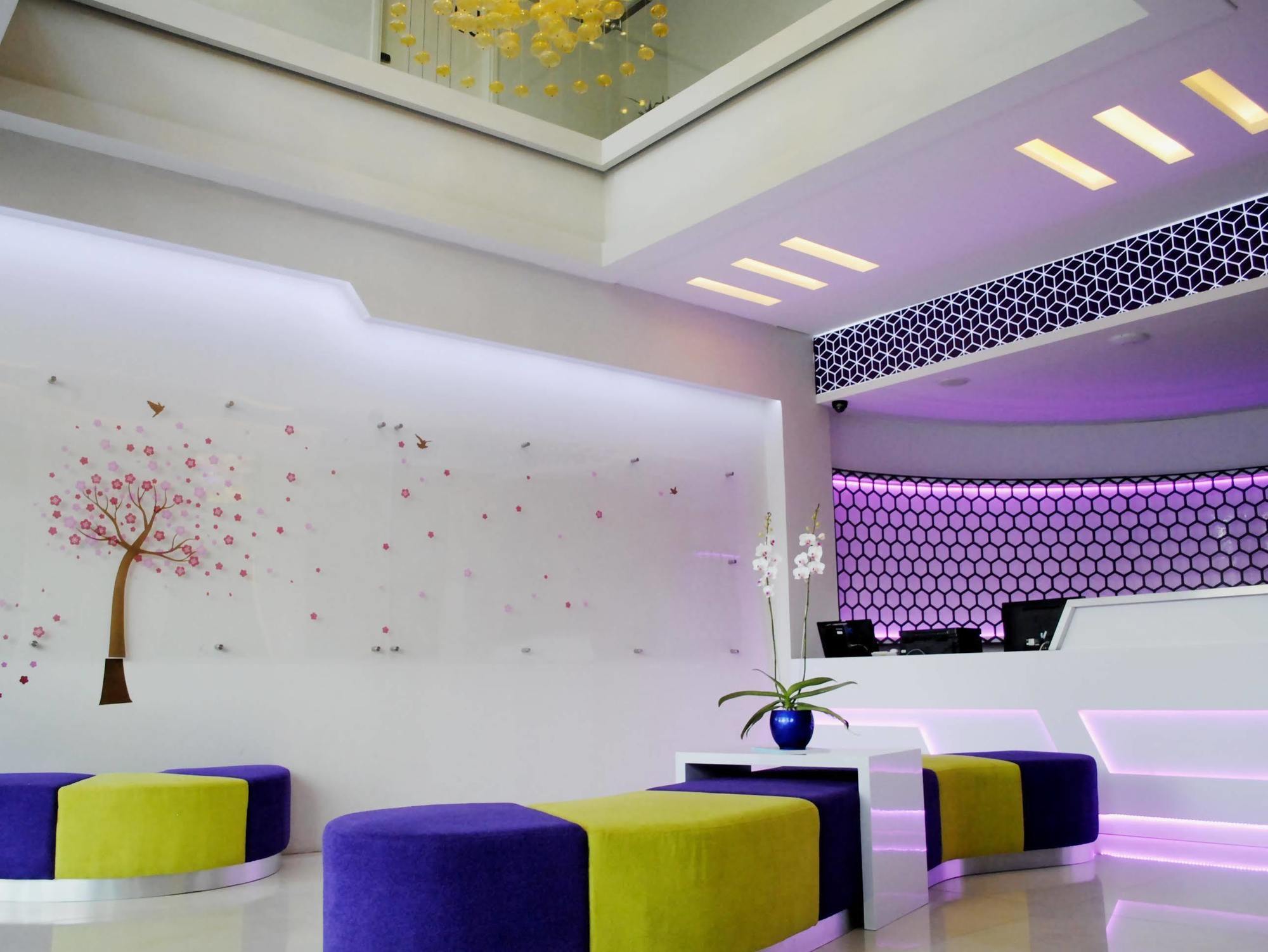 Vio Westhoff Hotel Bandung Exterior foto