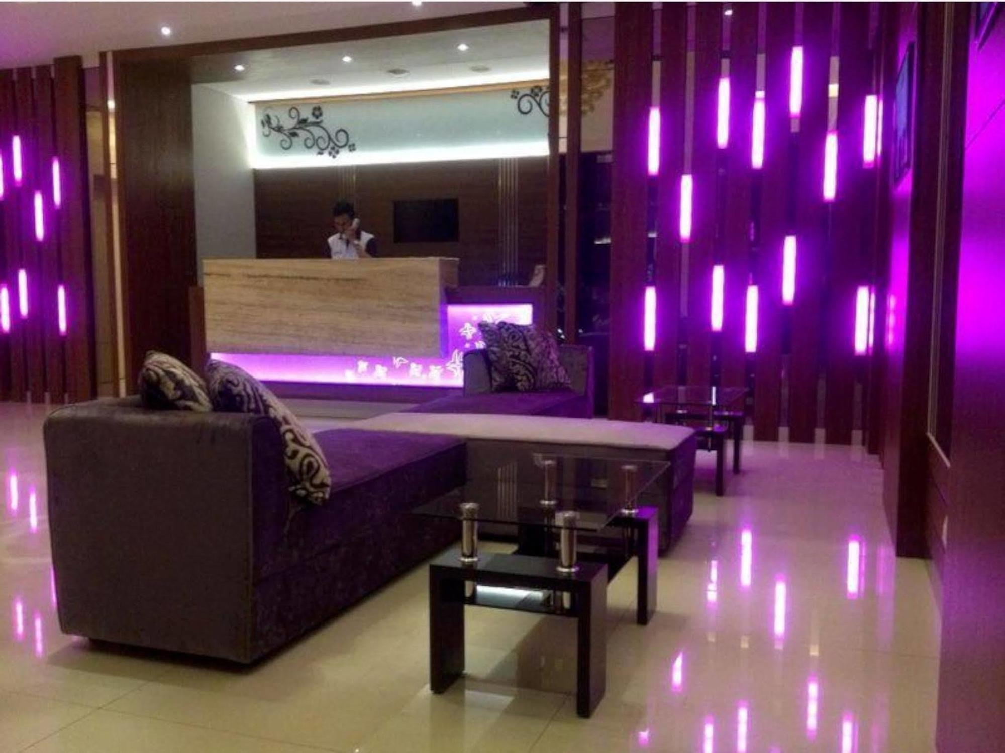 Vio Westhoff Hotel Bandung Exterior foto